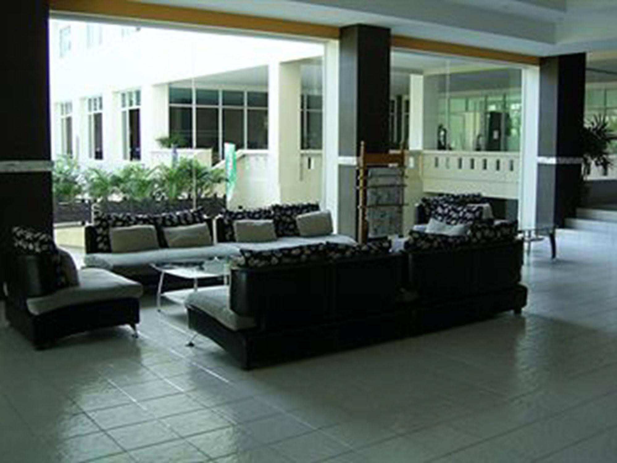 Crown Pattaya Beach Hotel Exterior foto